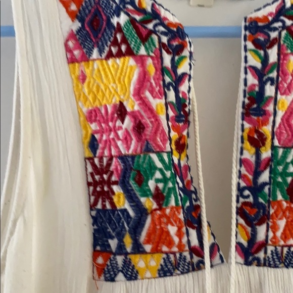 Embroidered White Top - Picture 2 of 3